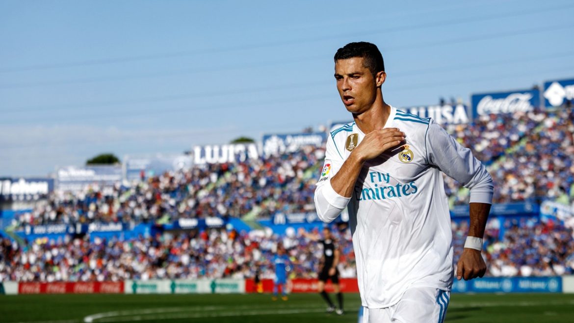 Những huyền thoại rời Real Madrid khiến người hâm mộ tiếc nuối