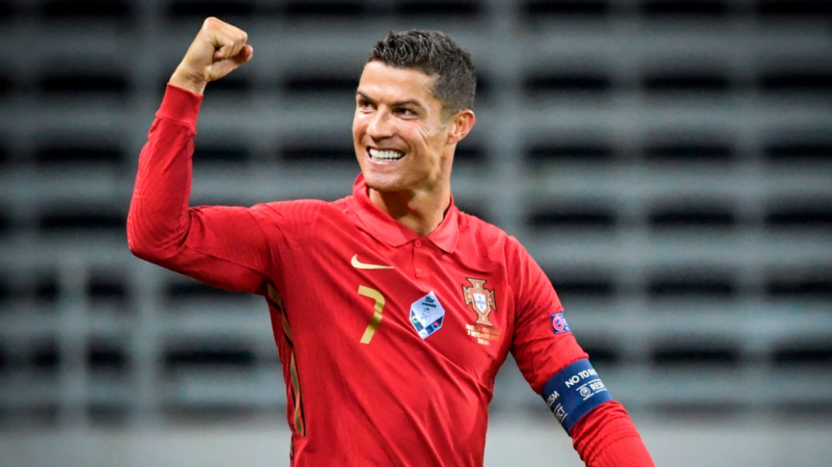 Thành công trên sân cỏ đã giúp Ronaldo sở hữu lượt follow “khủng” như thế nào?